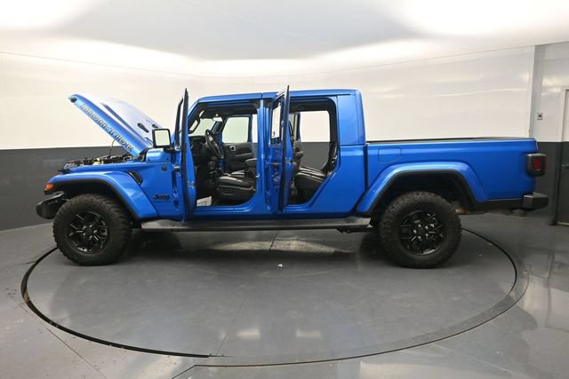 Used 2025 Jeep Gladiator Sport AWD/4WD image 32