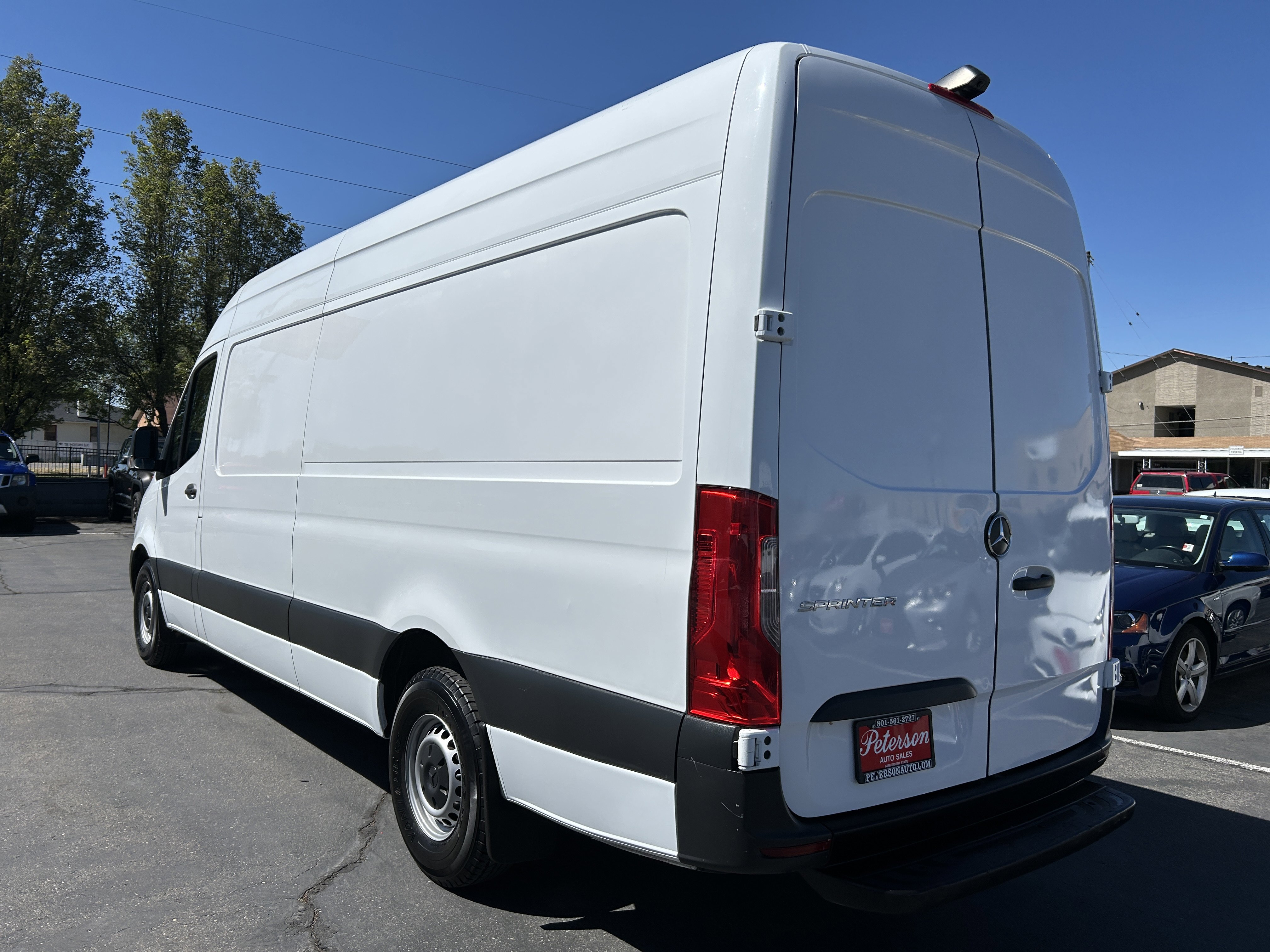 Used 2022 Mercedes-Benz Sprinter 2500 image 9