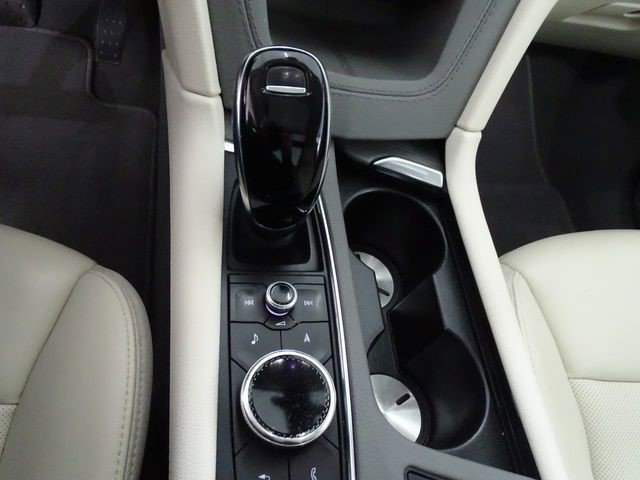 Certified 2023 Cadillac XT6 Premium Luxury AWD/4WD image 10