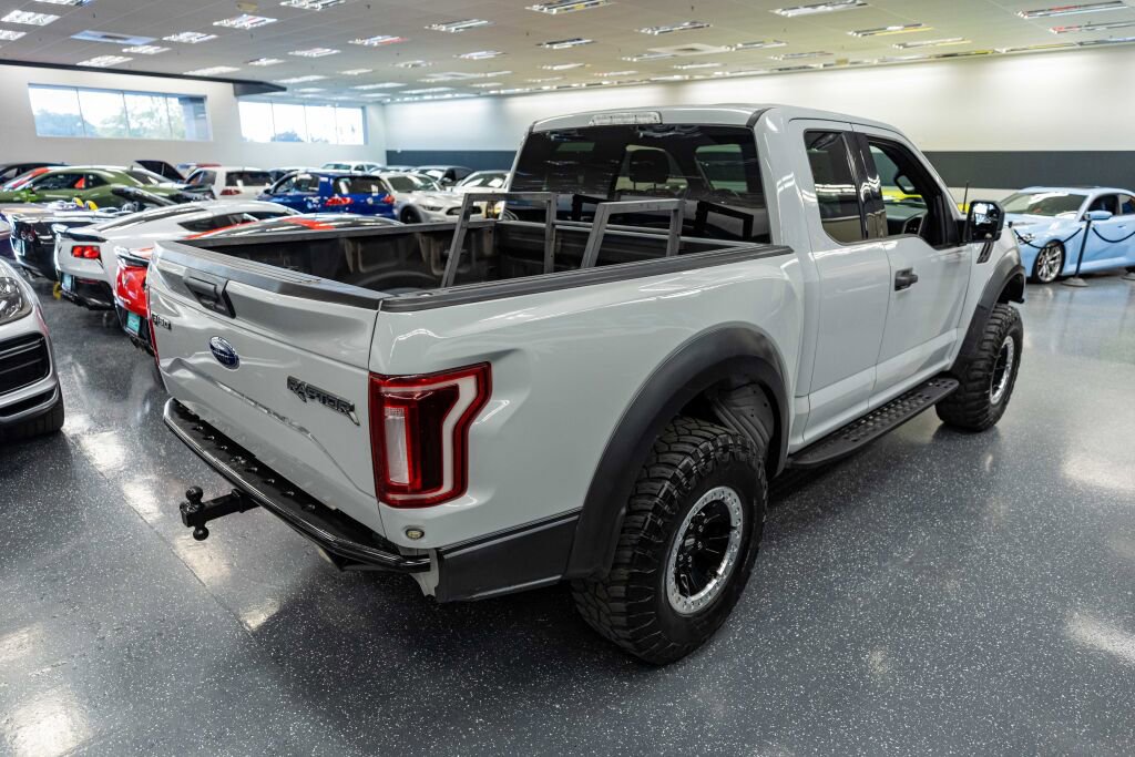 Used 2017 Ford F150 Raptor image 6