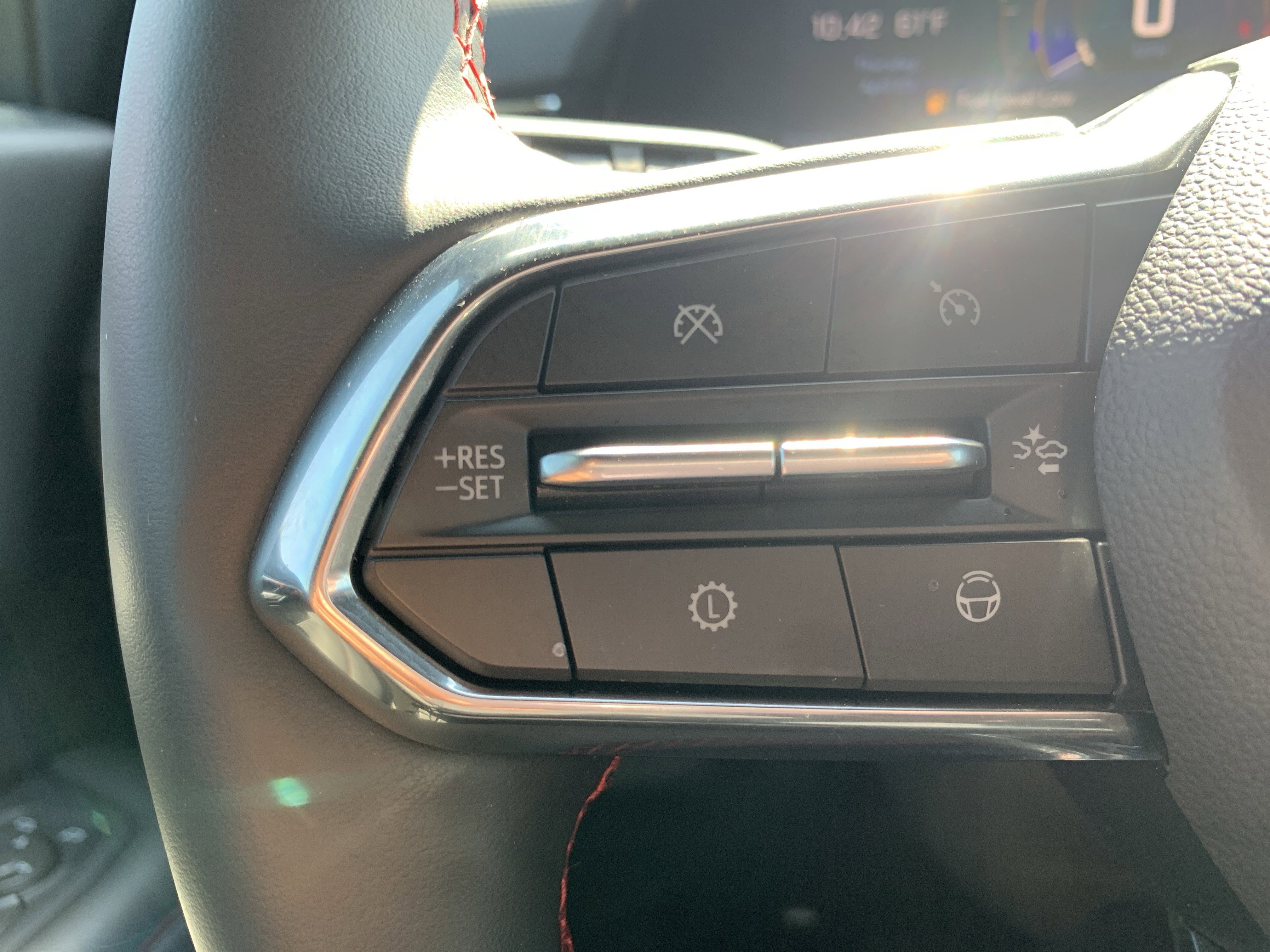 Used 2025 Chevrolet Tahoe RST w/ Advanced Technology Package AWD/4WD image 19