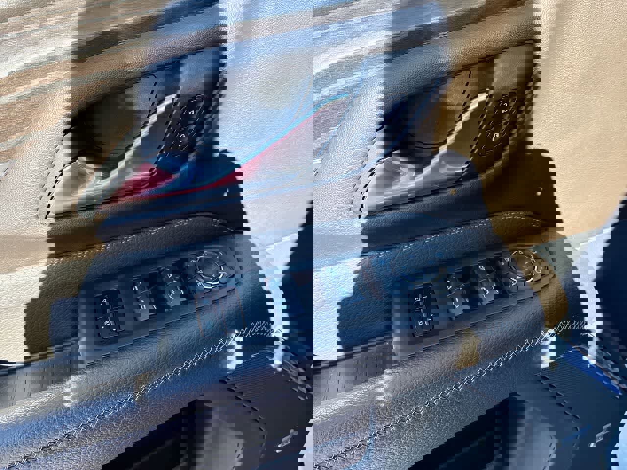 Used 2022 GMC Yukon XL Denali image 24