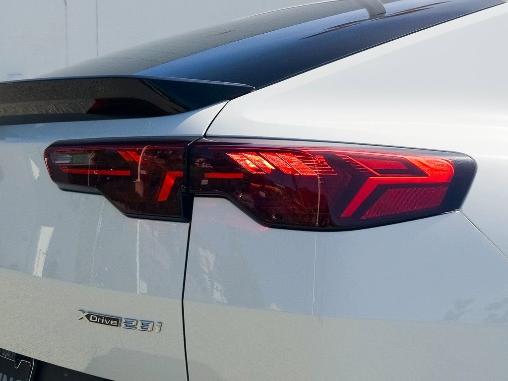 New 2026 BMW X2 xDrive28i w/ Technology Package image 4