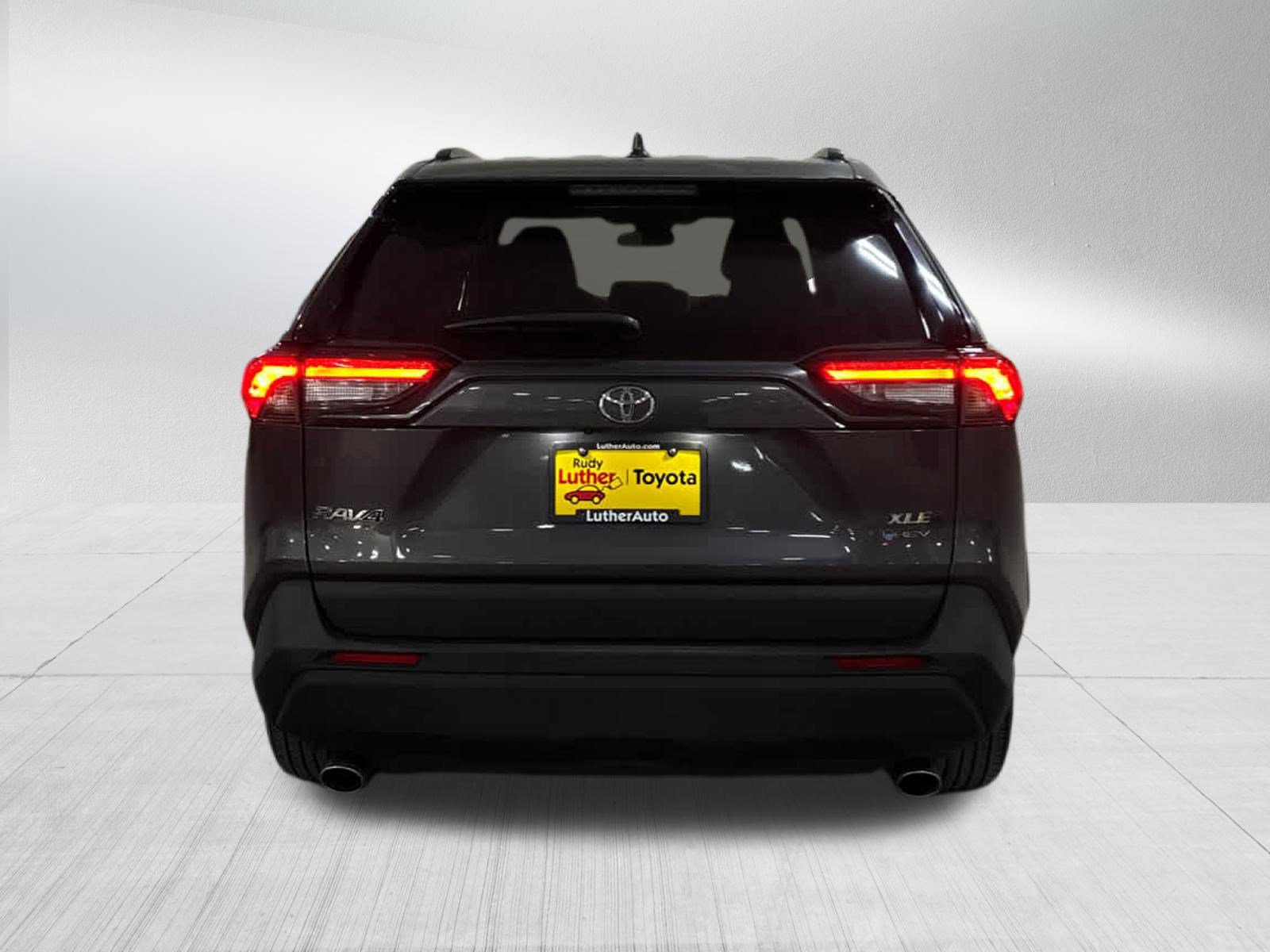 Used 2025 Toyota RAV4 XLE AWD/4WD image 5