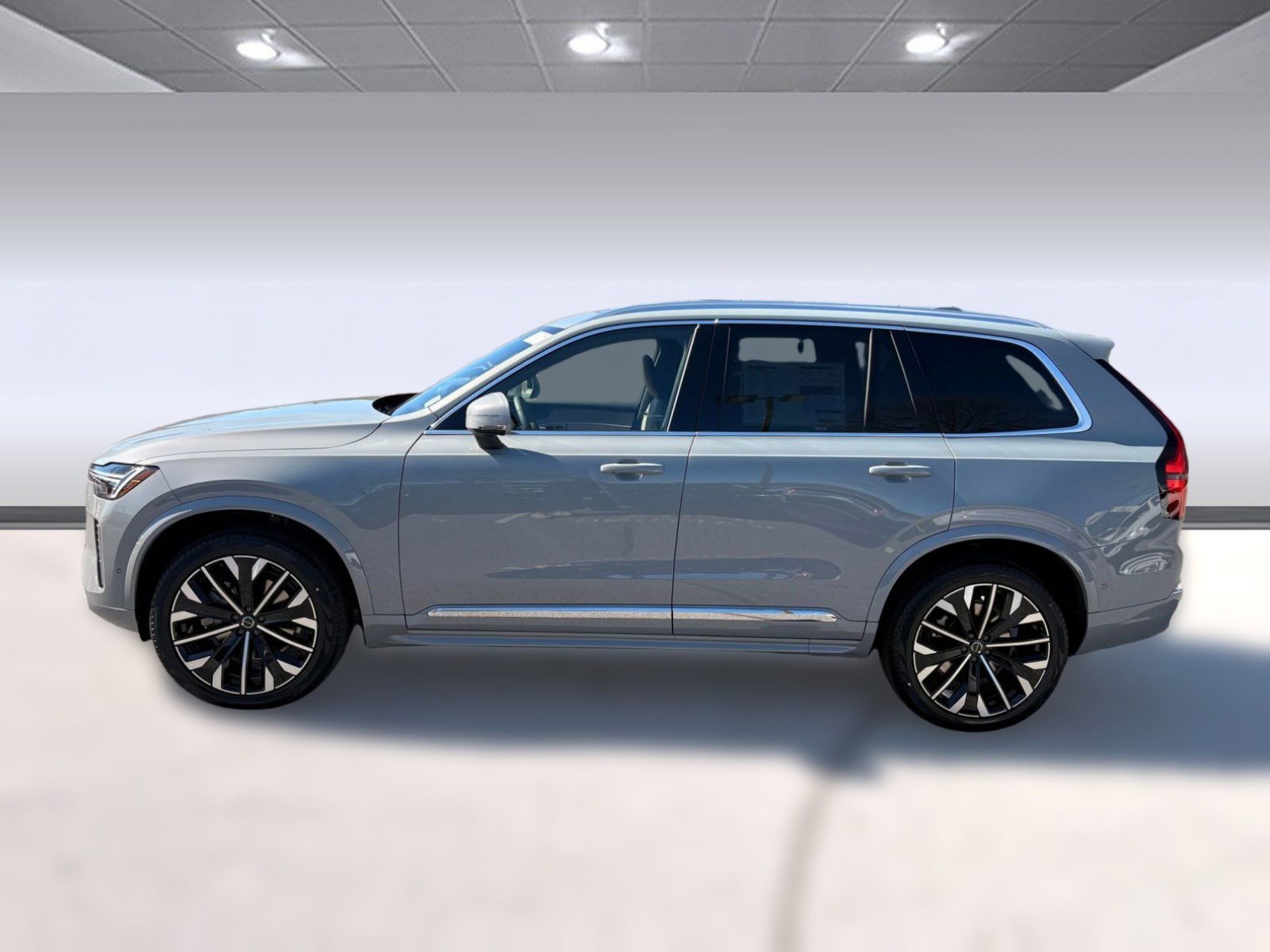 New 2026 Volvo XC90 B6 Plus w/ Protection Package Premier image 2