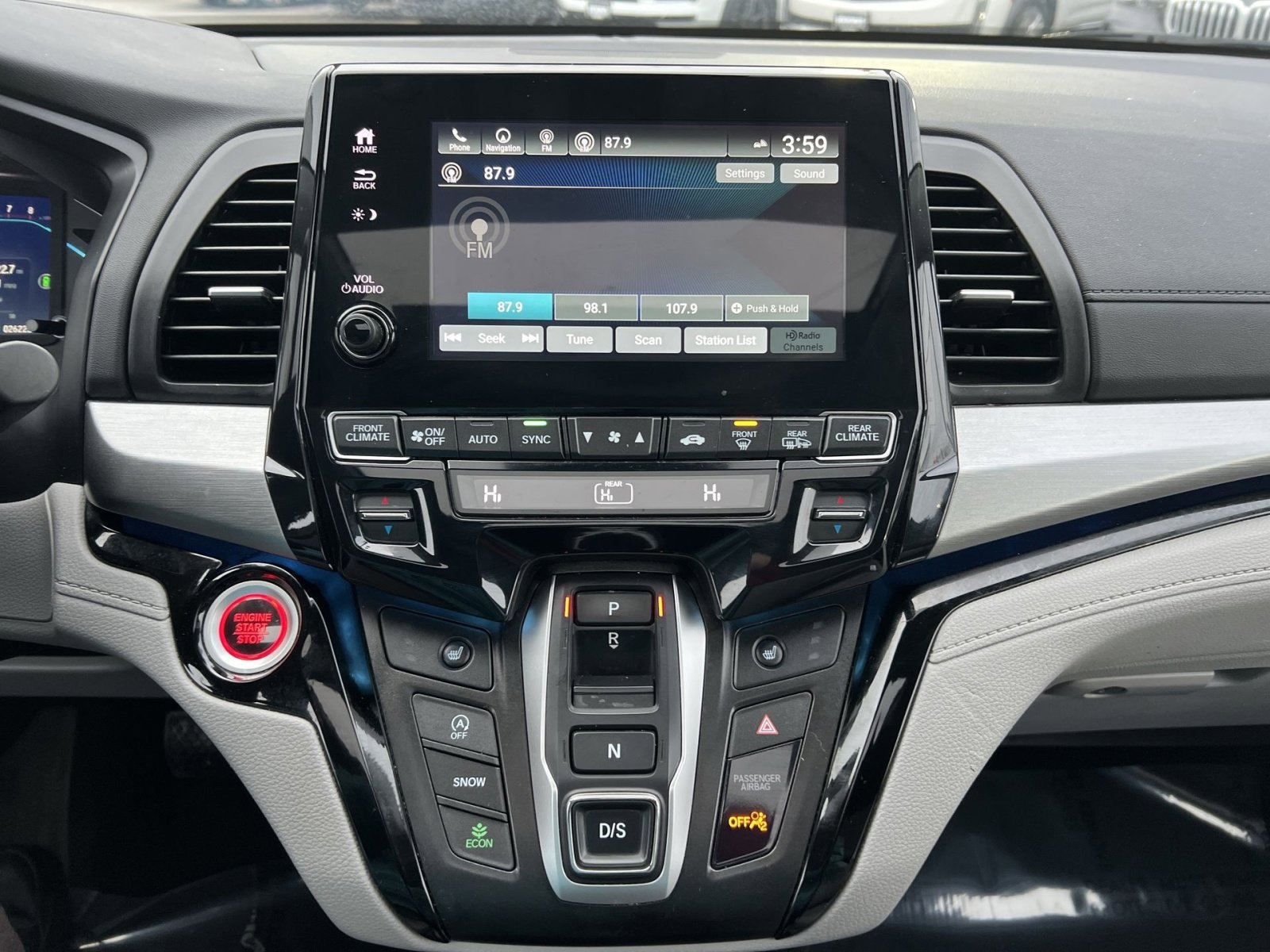 Used 2023 Honda Odyssey Touring image 18