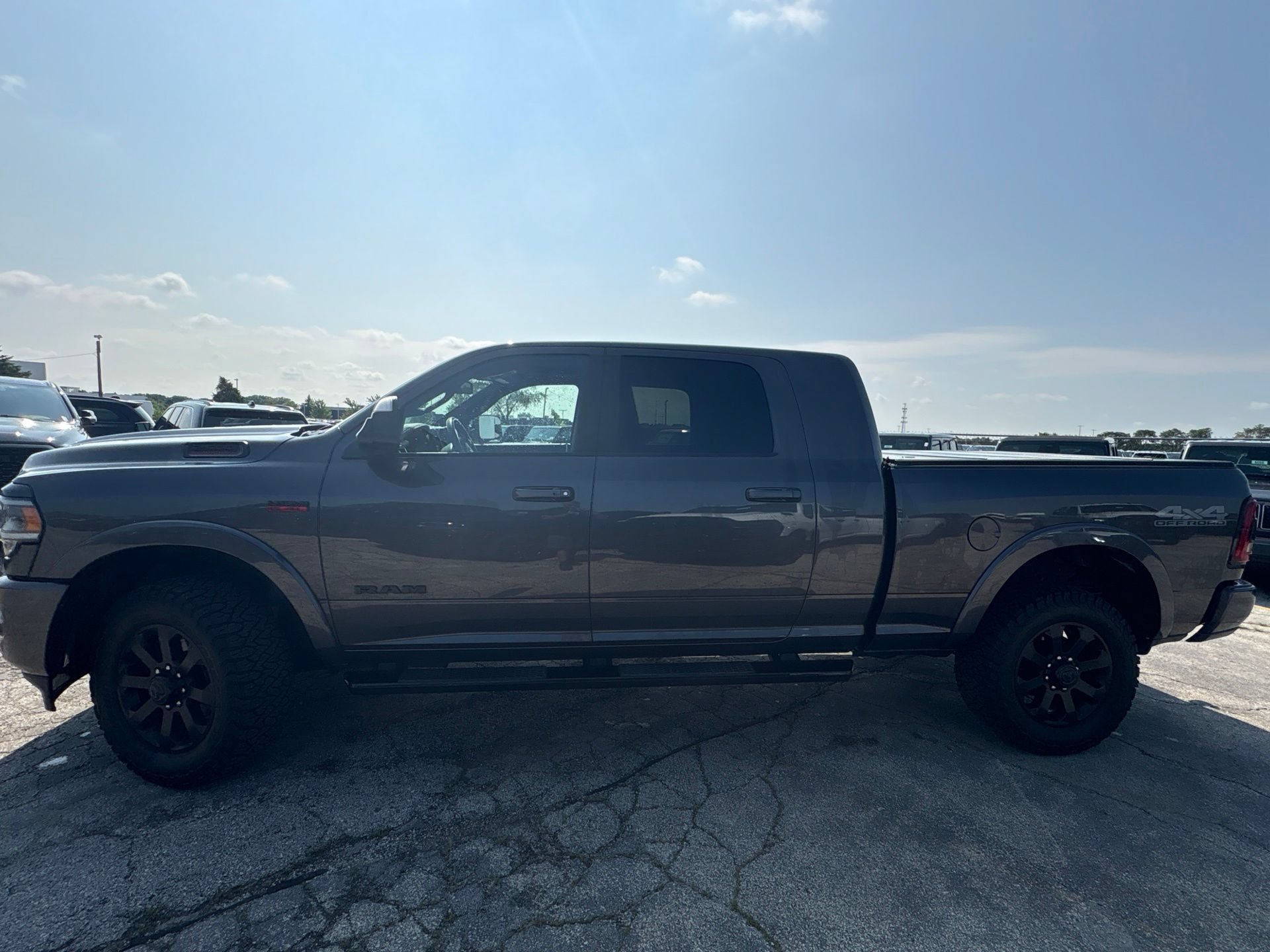 Used 2020 RAM 2500 Laramie w/ Night Edition AWD/4WD image 9