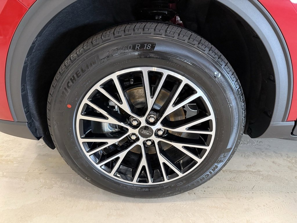 New 2026 Ford Escape SE w/ Class II Trailer Tow Package image 9