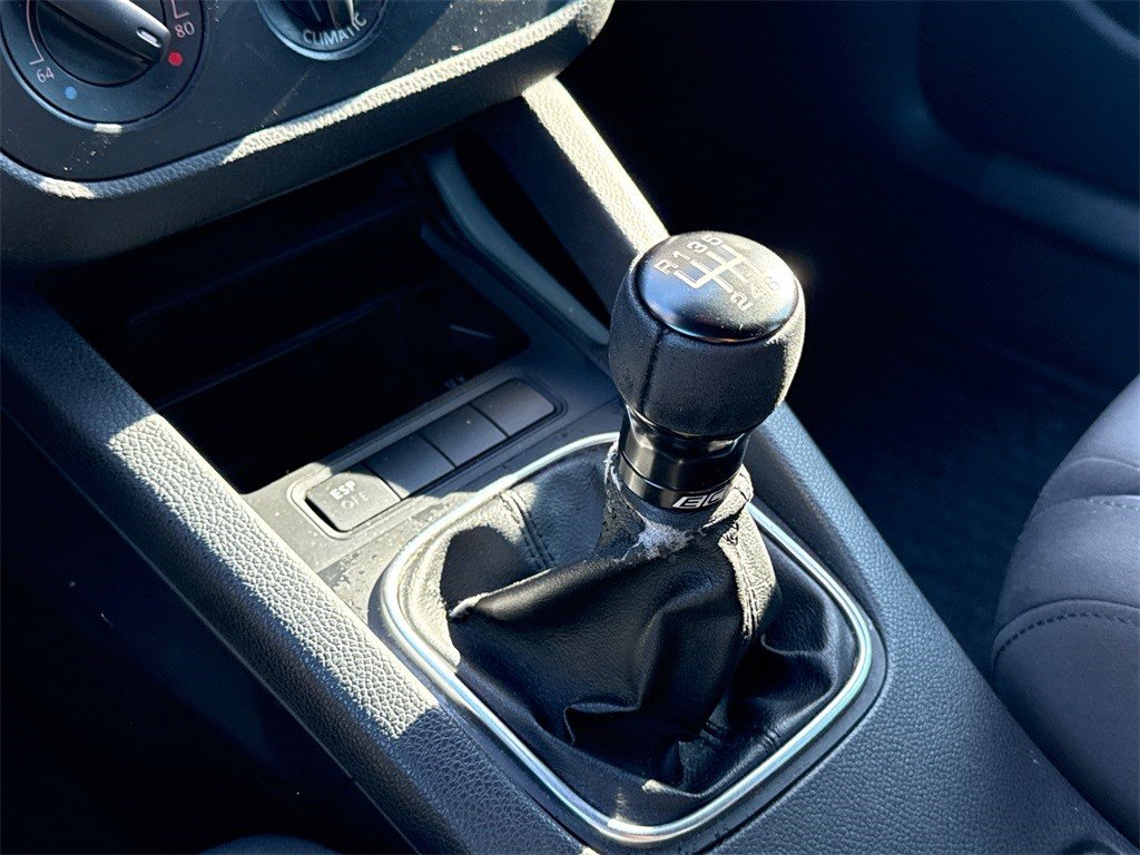 Used 2006 Volkswagen Jetta GLI image 26