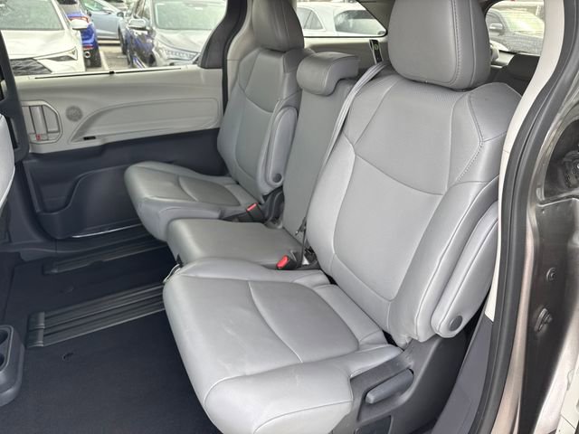 Used 2024 Toyota Sienna XLE image 12