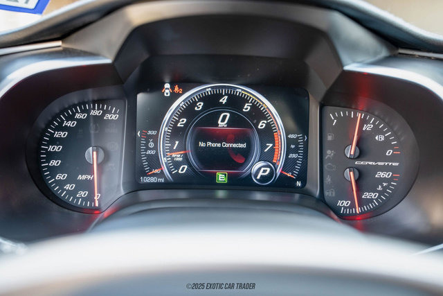 Used 2019 Chevrolet Corvette Stingray Coupe w/ Carbon Flash Badge Package image 27