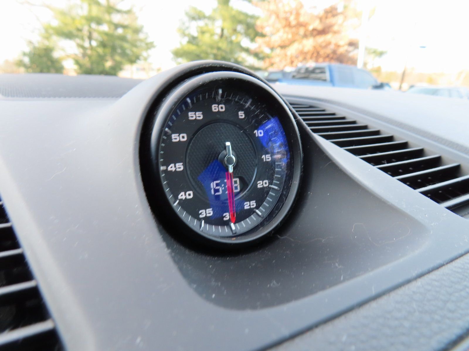 Used 2021 Porsche Cayenne Coupe image 20