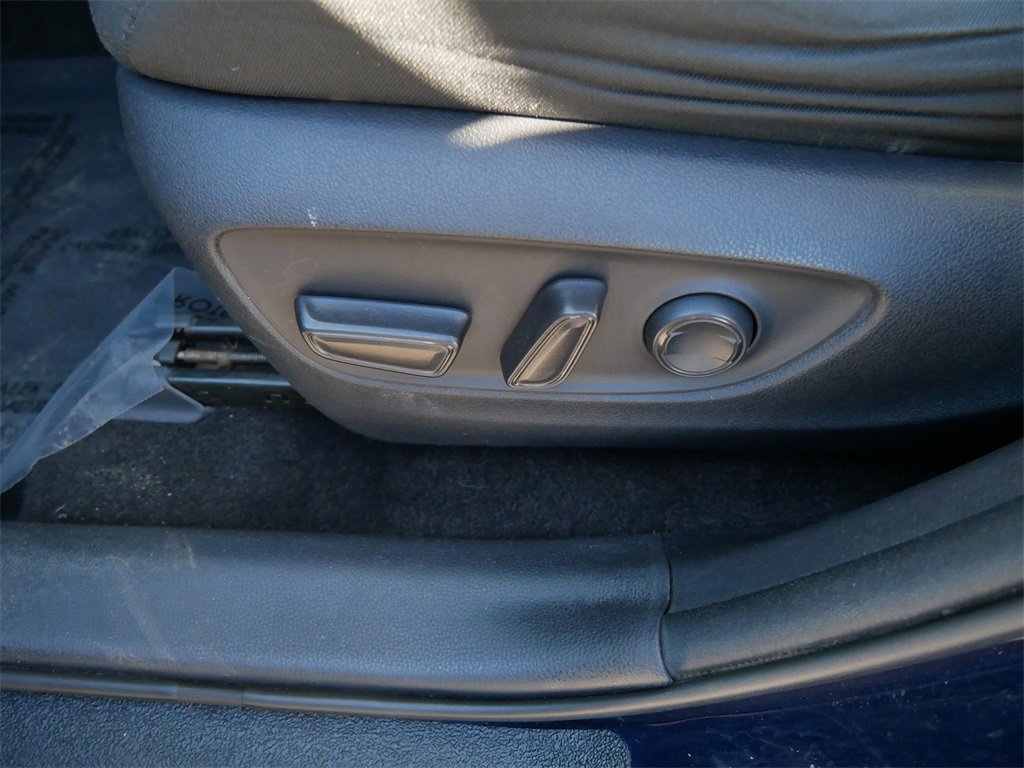 Used 2020 Toyota RAV4 XLE image 16