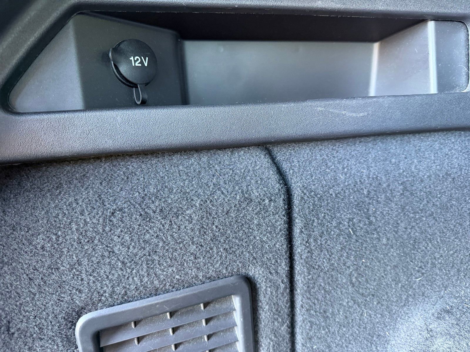 Used 2019 Land Rover Discovery Sport HSE image 29