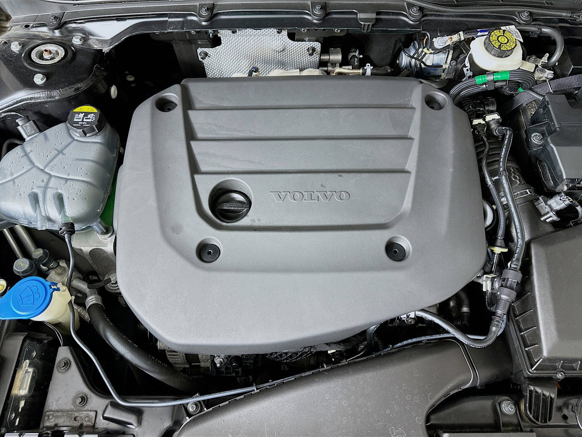 Used 2023 Volvo XC40 B5 Plus w/ Driver Assist Package image 33