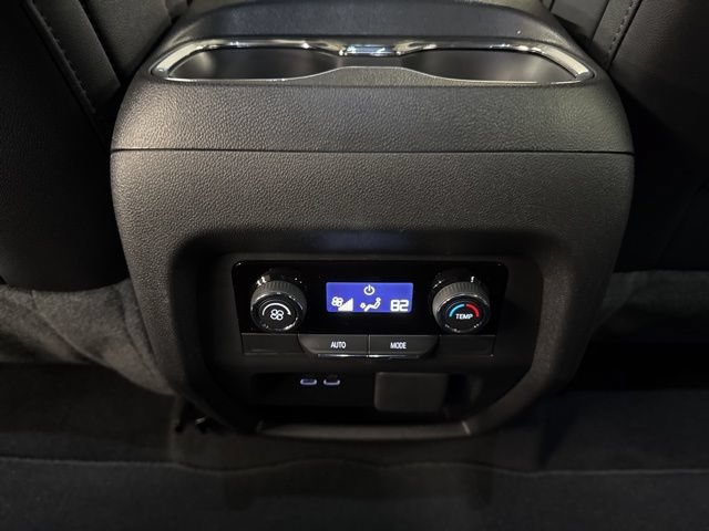 New 2026 Chevrolet Traverse Z71 w/ Enhanced Driving Package AWD/4WD image 24