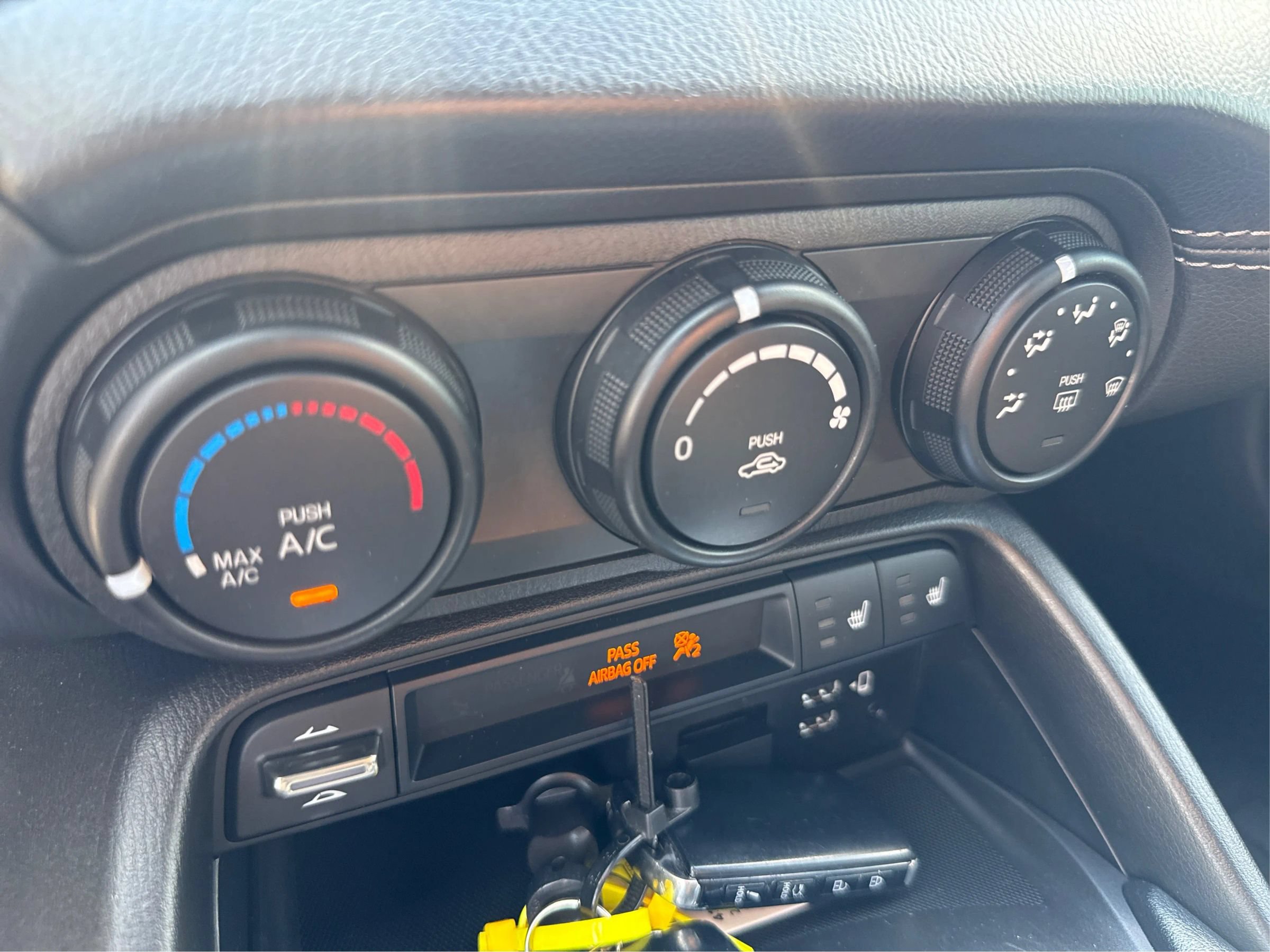 Used 2020 MAZDA MX-5 Miata RF Club RWD image 27