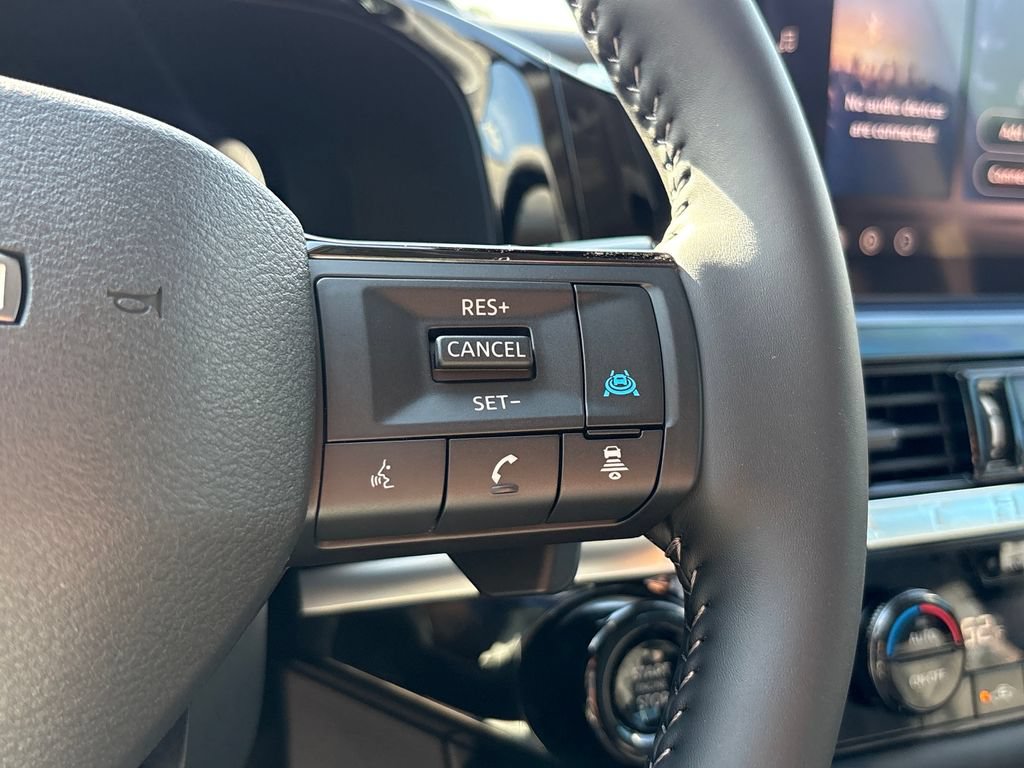 New 2026 Nissan Pathfinder Platinum FWD image 13