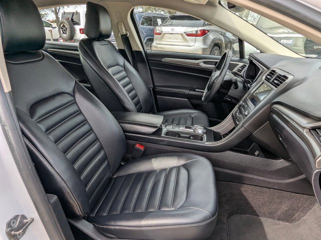 Used 2020 Ford Fusion SEL FWD image 23