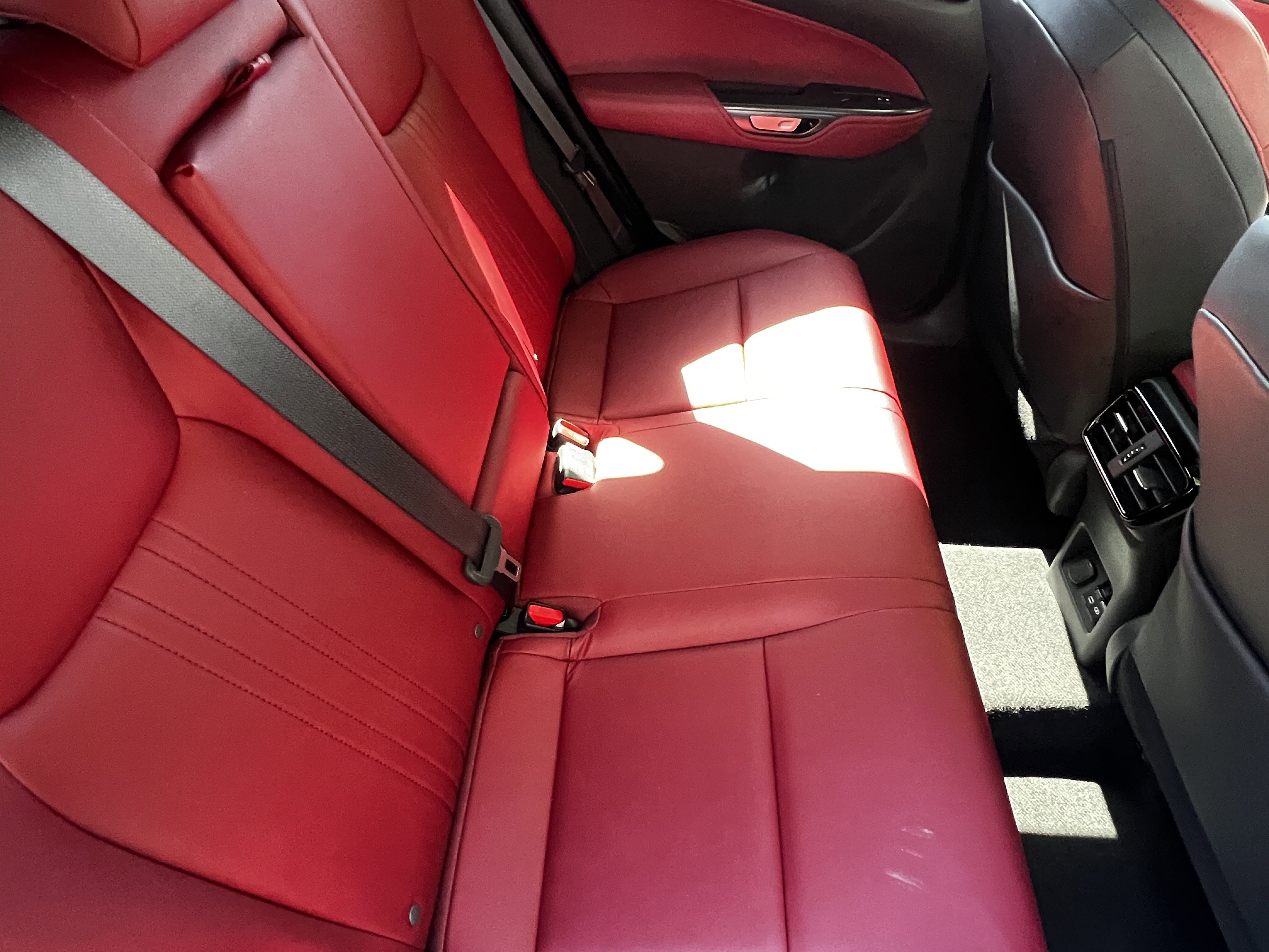 Used 2025 Lexus NX 250 FWD w/ Towing Package (2000 Lbs) image 39