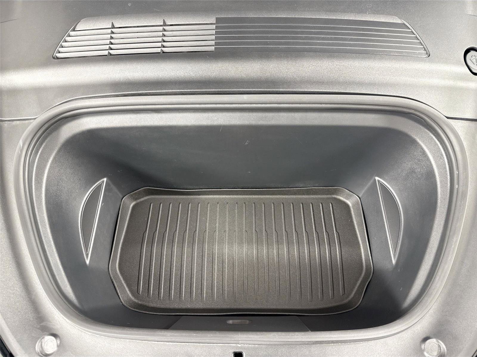 Used 2021 Tesla Model Y Long Range image 40