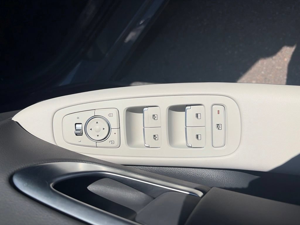 Used 2025 Hyundai Sonata SEL AWD/4WD image 11