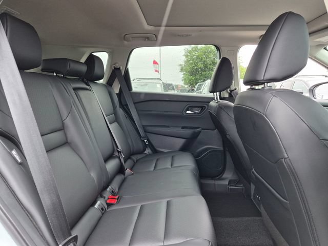 Used 2026 Nissan Rogue Dark Armor FWD image 29