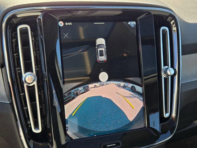 New 2026 Volvo XC40 B5 Core AWD/4WD image 19