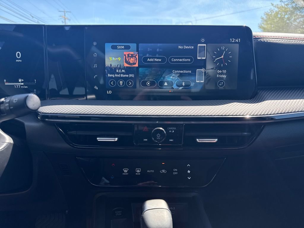 Certified 2025 Nissan Kicks SR image 20