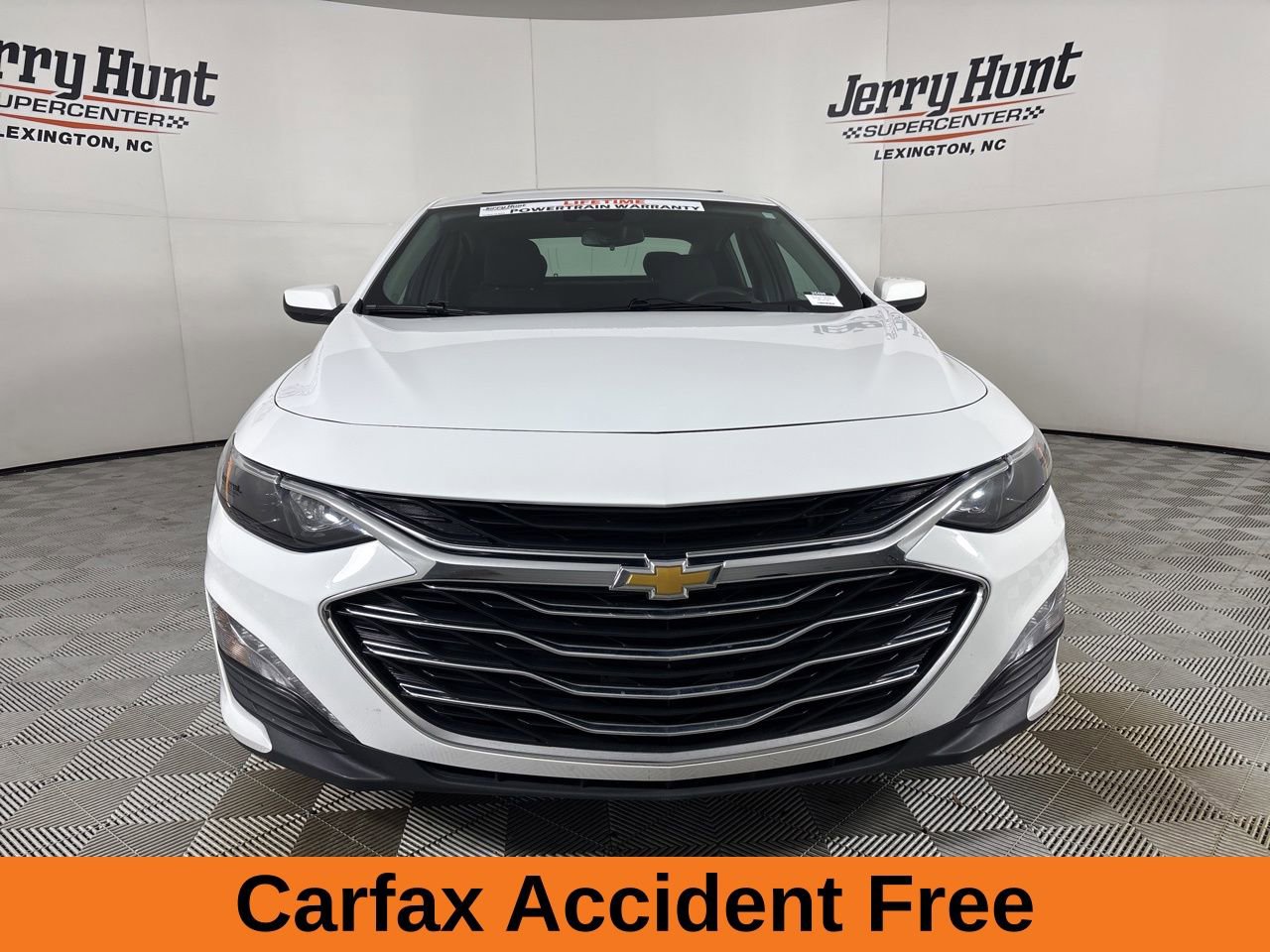 Used 2024 Chevrolet Malibu LT image 3