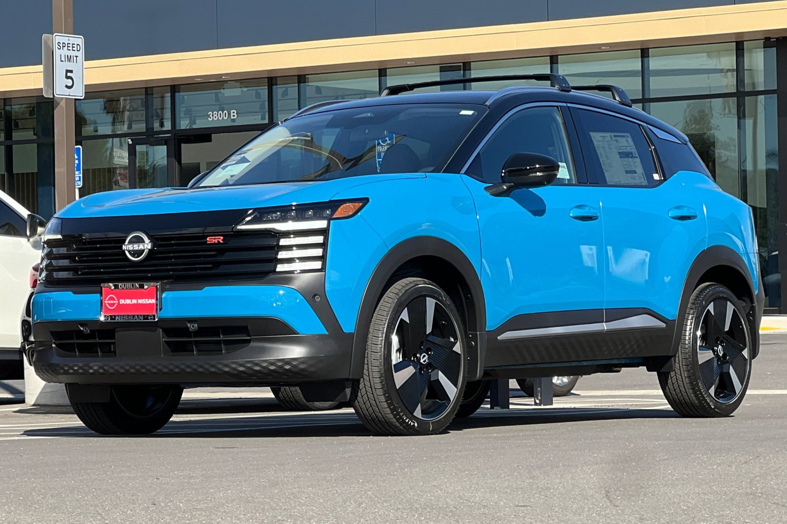 New 2026 Nissan Kicks SR w/ Cold Weather Package image 8