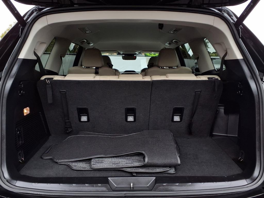 Used 2023 Subaru Ascent Limited image 19