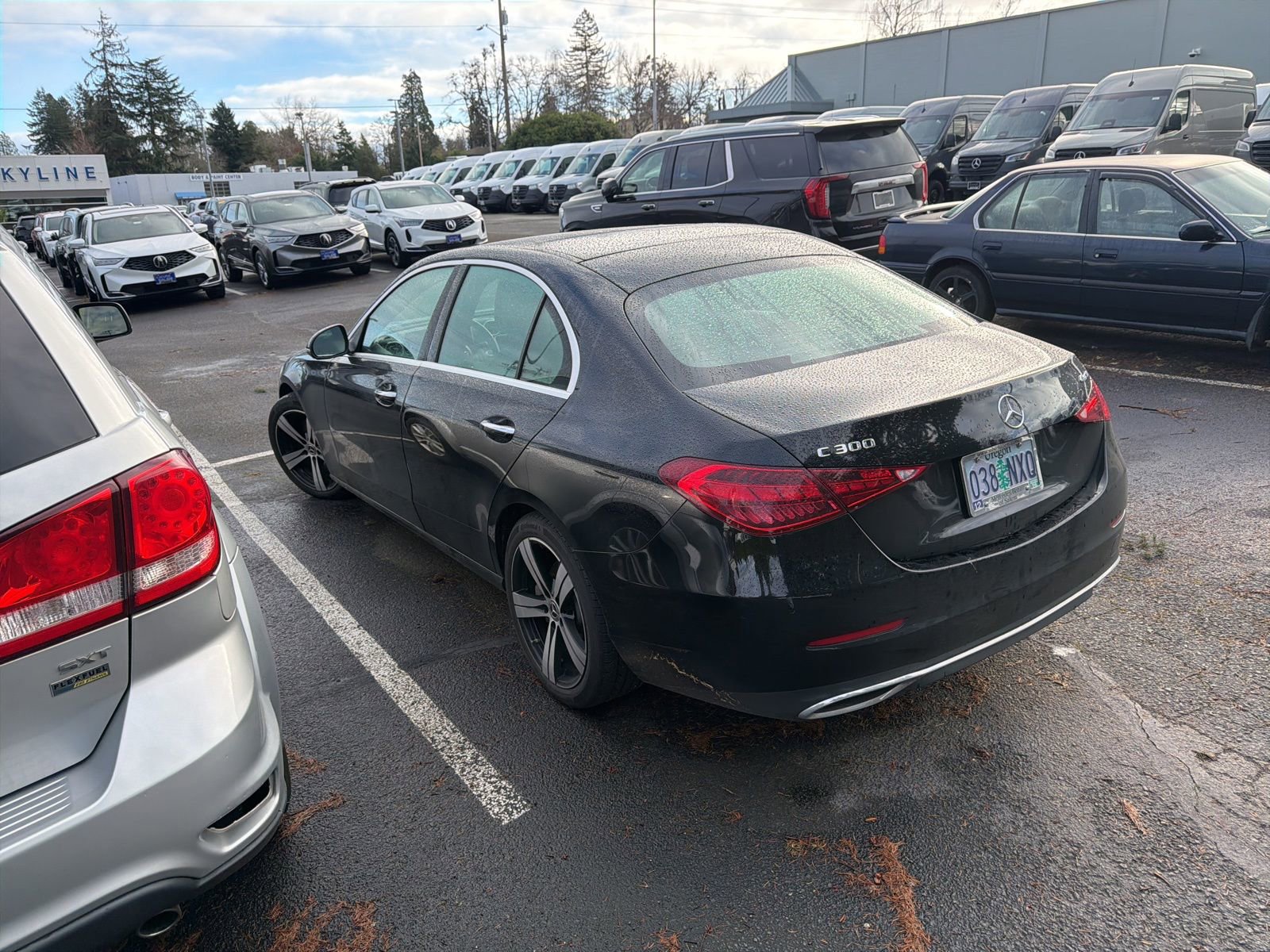 Used 2023 Mercedes-Benz C 300 4MATIC Sedan image 4