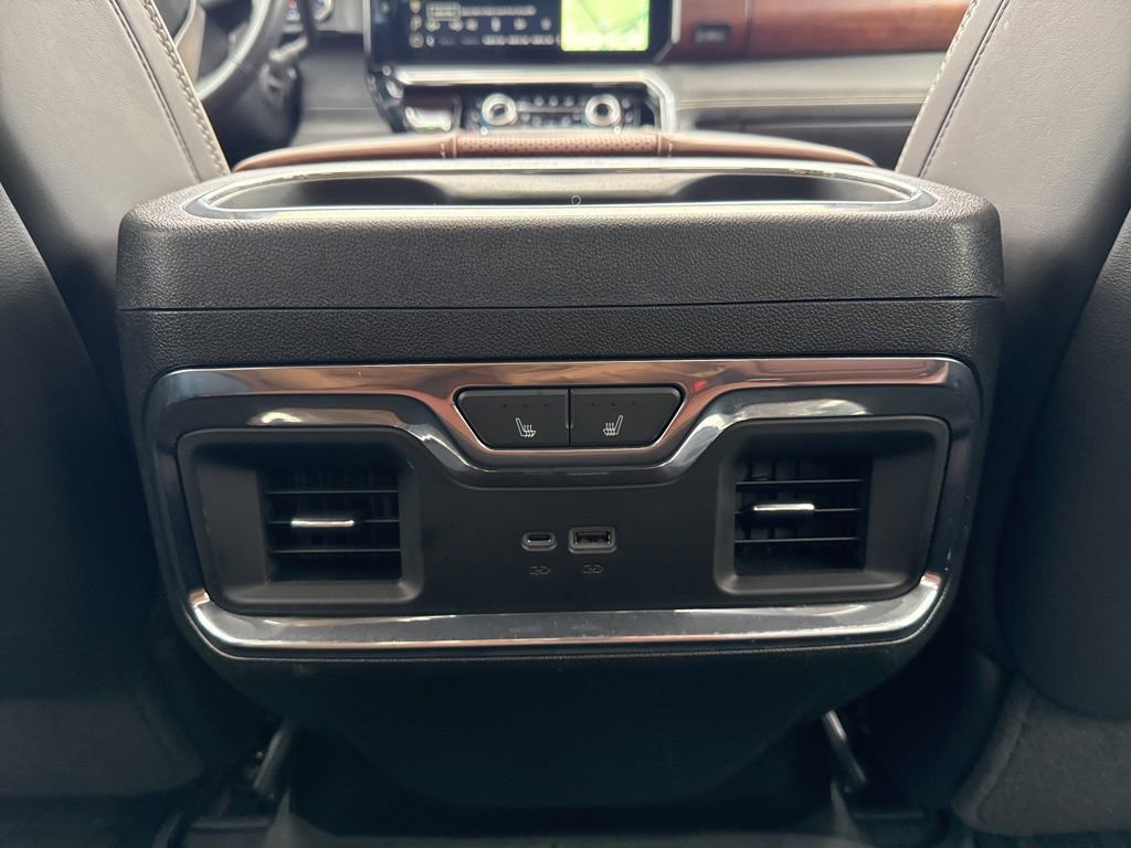 Used 2024 GMC Sierra 3500 Denali Ultimate image 14