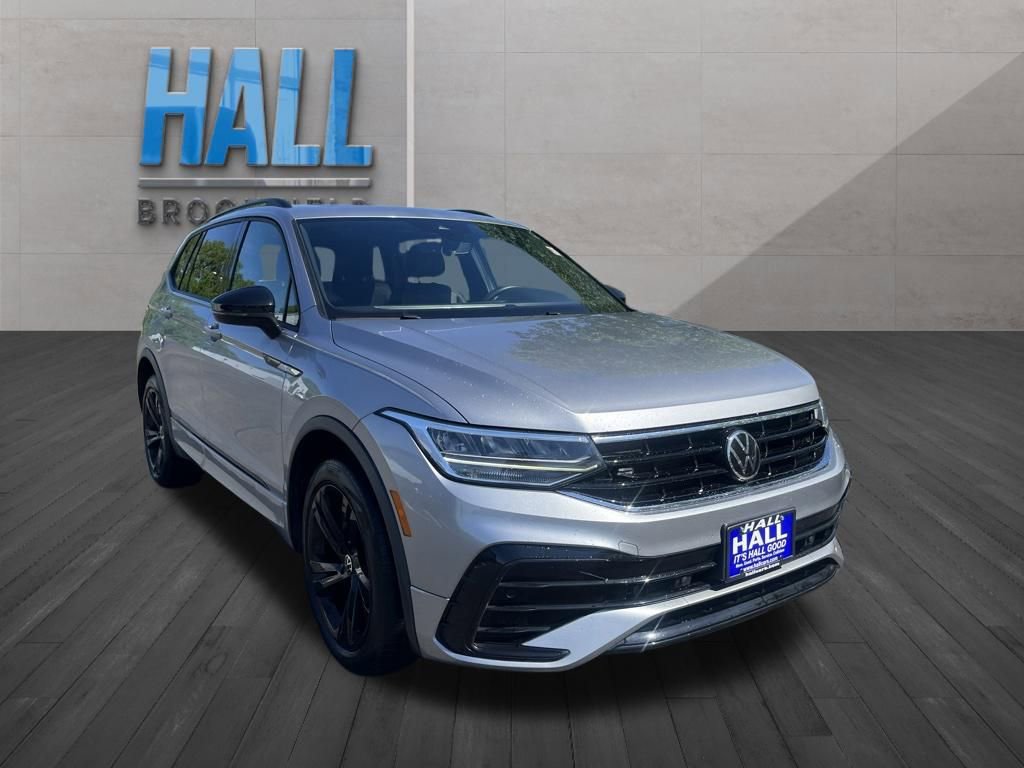 Certified 2023 Volkswagen Tiguan SE R-Line AWD/4WD image 8