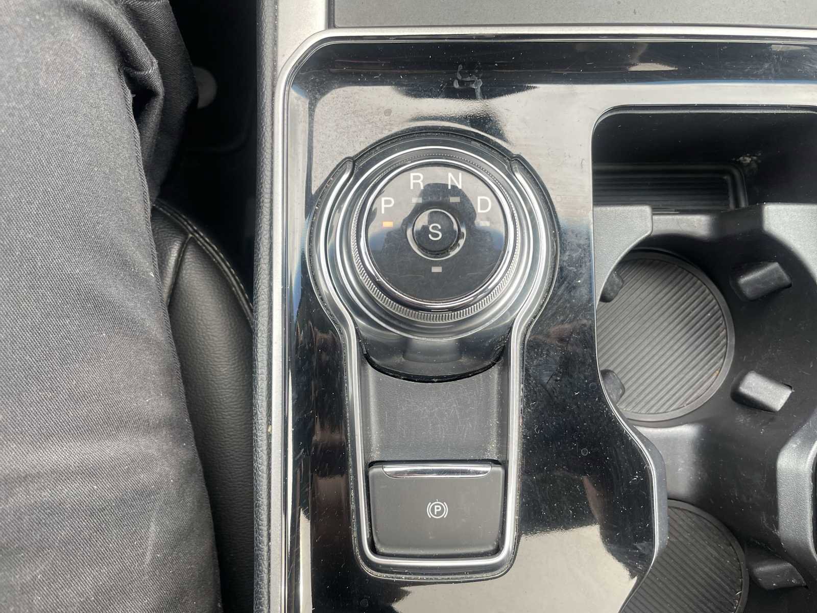 Used 2019 Ford Edge SEL w/ Equipment Group 201A image 21