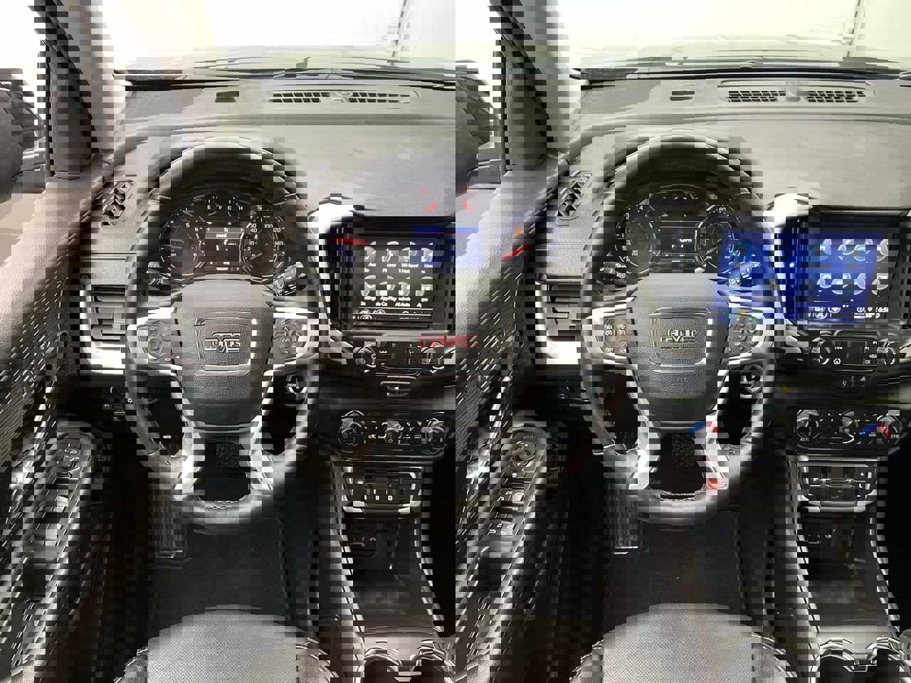 Certified 2024 GMC Terrain SLT image 12