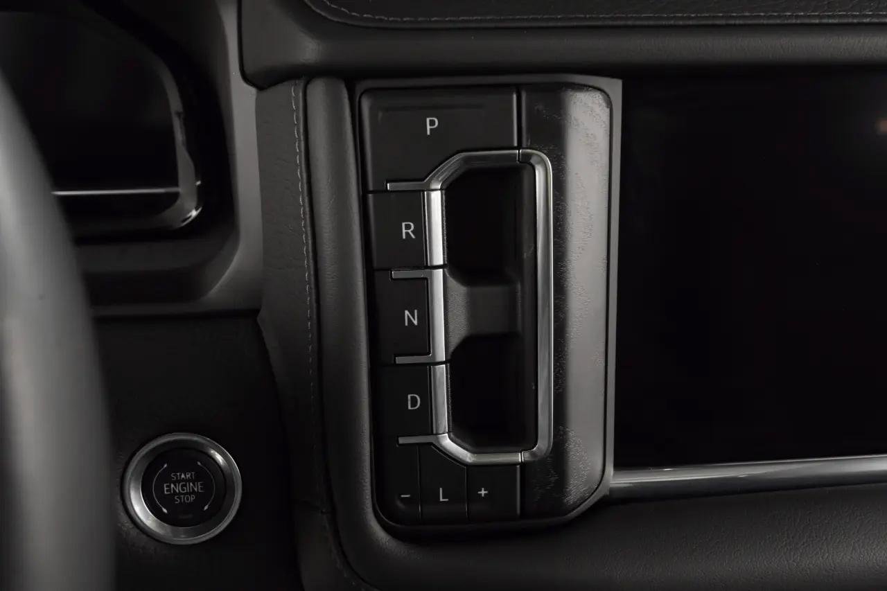 Used 2024 GMC Yukon Denali w/ Advanced Technology Package image 38