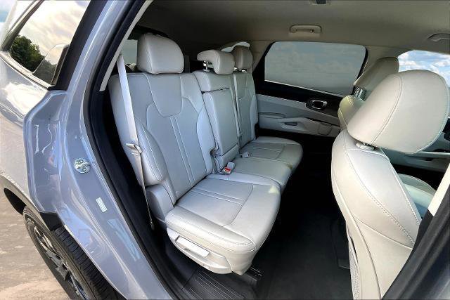 Used 2023 Kia Sorento S image 24