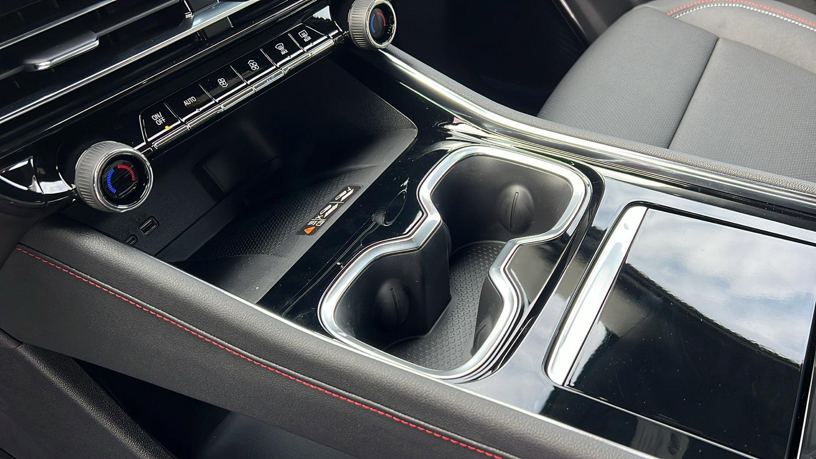 New 2026 Chevrolet Traverse Z71 image 24