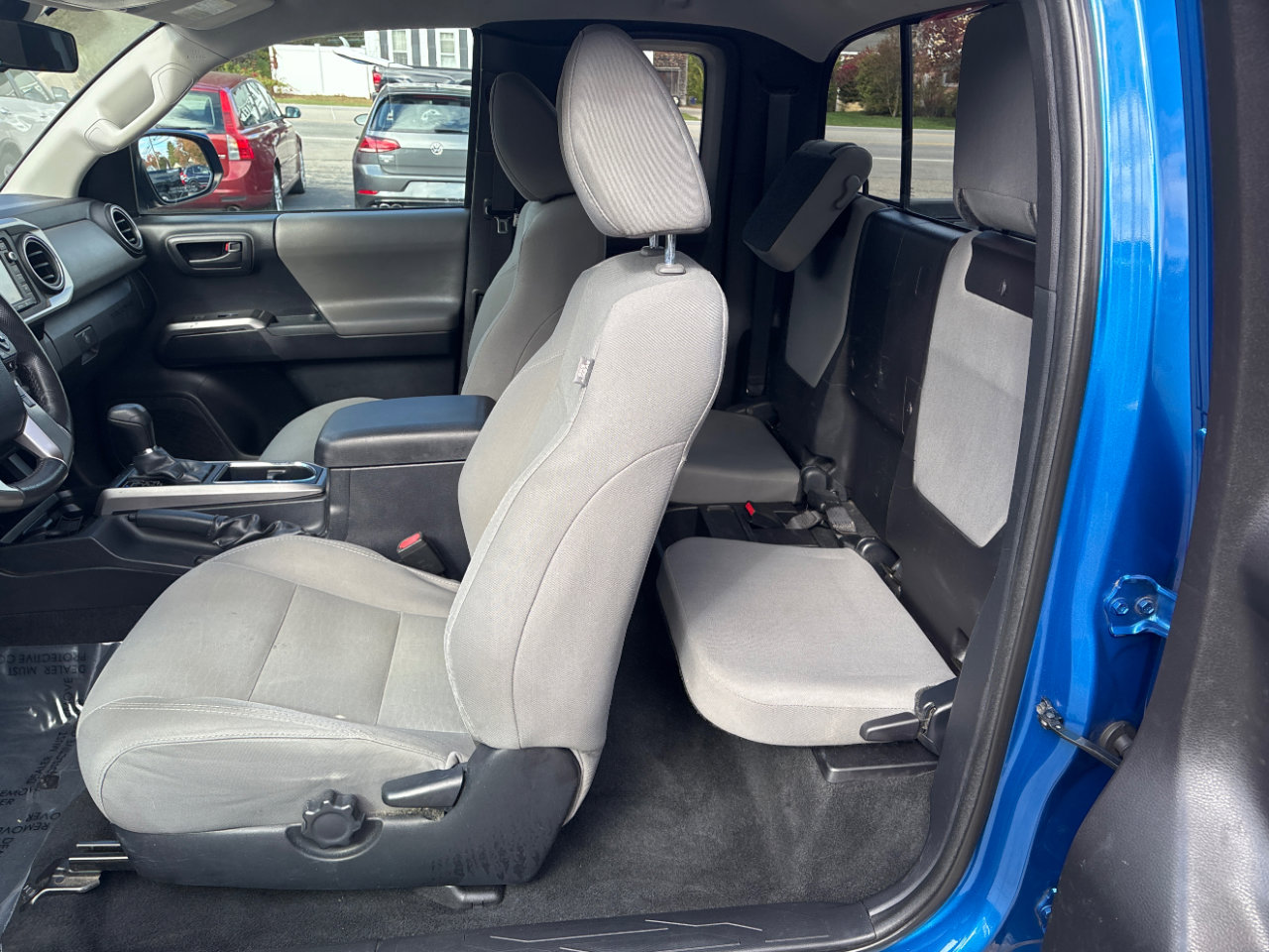 Used 2018 Toyota Tacoma SR5 image 11