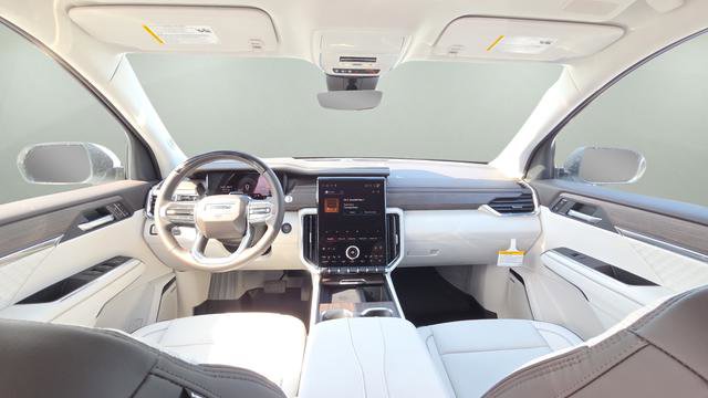 New 2026 GMC Acadia Denali w/ Super Cruise Package FWD image 25