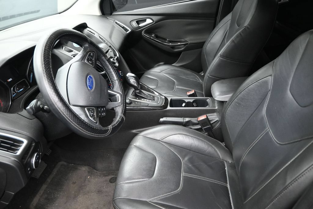 Used 2018 Ford Focus Titanium FWD image 12