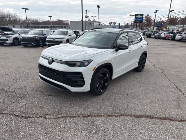 New 2026 Volkswagen Tiguan SE R-Line image 8