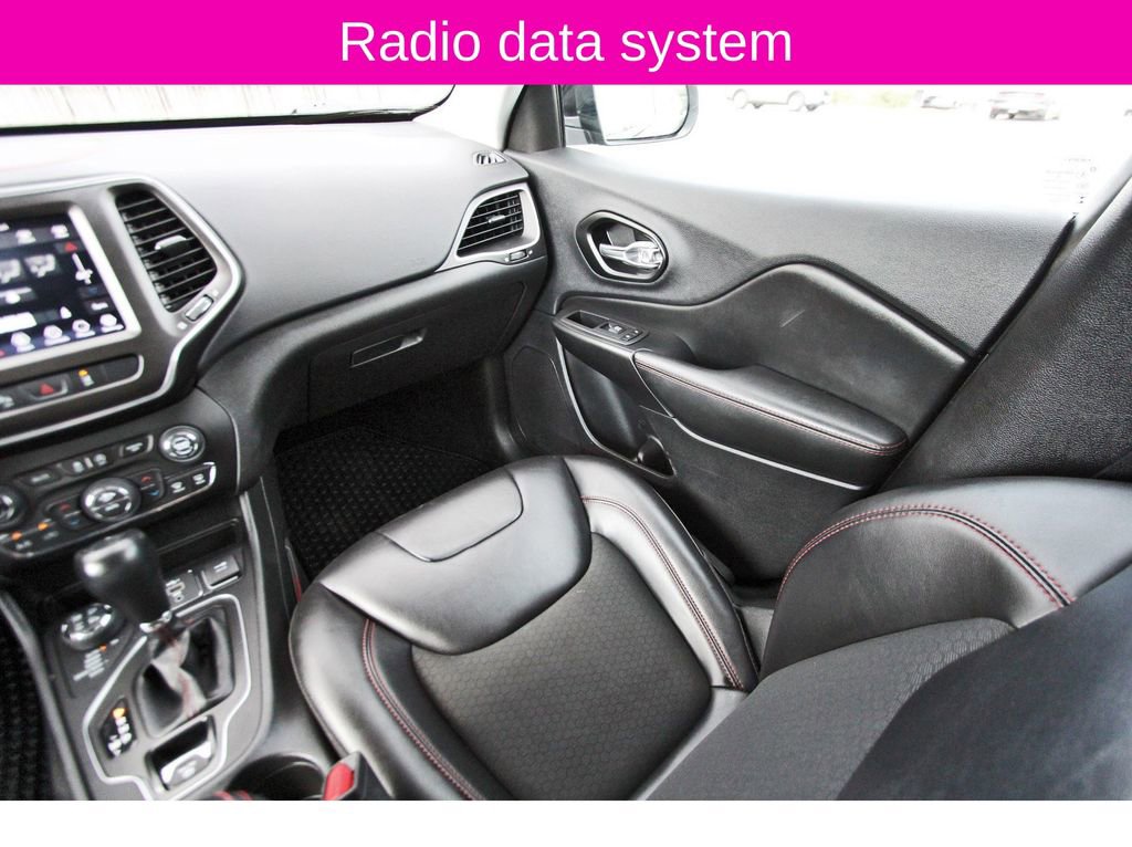 Used 2022 Jeep Cherokee Trailhawk w/ Trailer Tow Group image 10