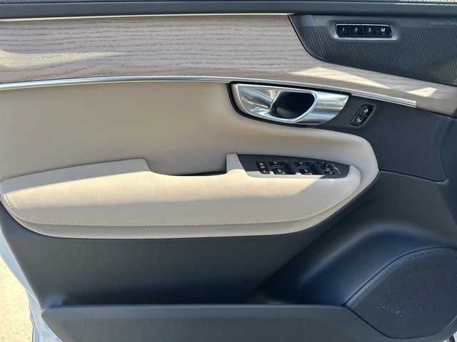New 2026 Volvo XC90 B6 Ultra w/ Protection Package Premier image 12