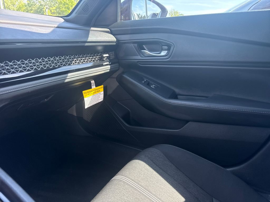 Used 2025 Honda Accord Sport image 31