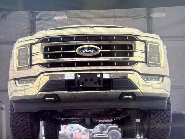 Used 2021 Ford F150 Lariat w/ Equipment Group 502A High AWD/4WD image 11