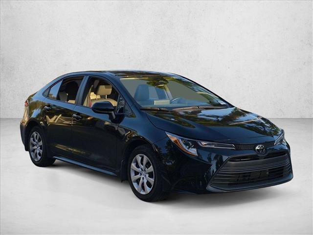 Used 2025 Toyota Corolla LE FWD image 3