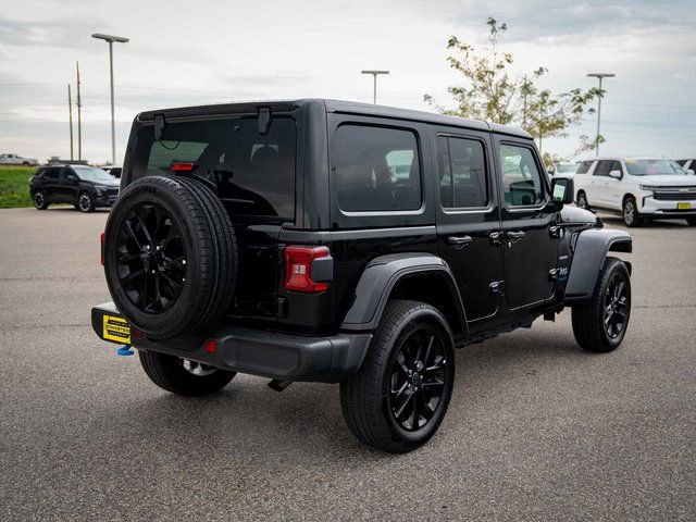 Used 2024 Jeep Wrangler Unlimited Sahara image 6